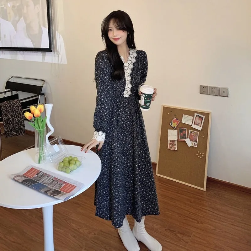 

Floral Vintage Dress Women 2021 Spring Casual V-Neck Lace French Retro Midi Dress Female Kawaii Slim One Piece Dress Korean Chic