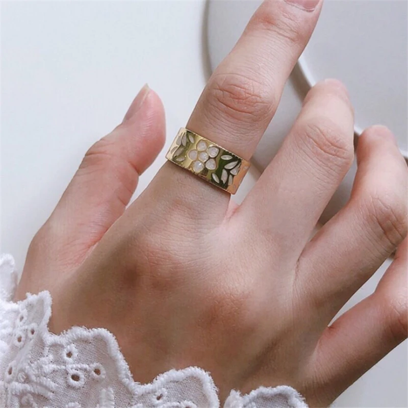 

Korean Fashion Whole sale Golden State Adjustable Ring Flowers Leaf Antique Ring Women Binder Rings Jewelry