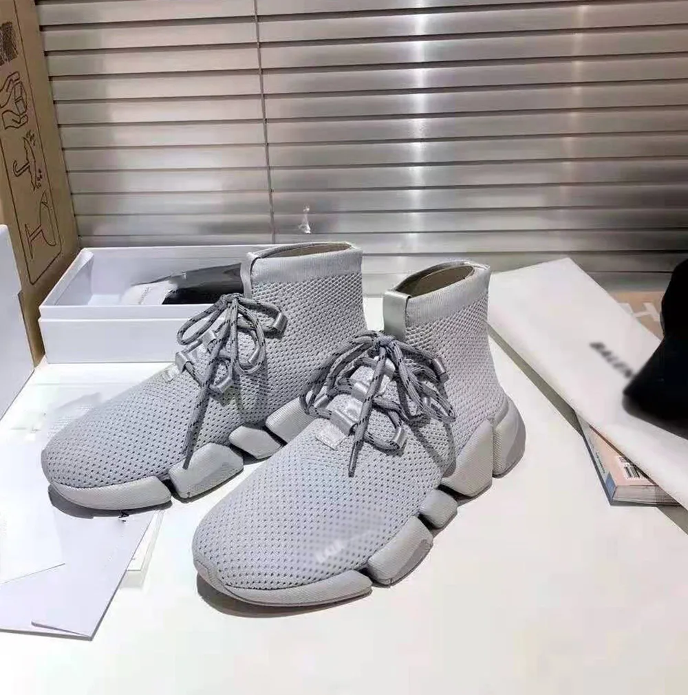 

High-quality designer brand trendy women and men sneakers