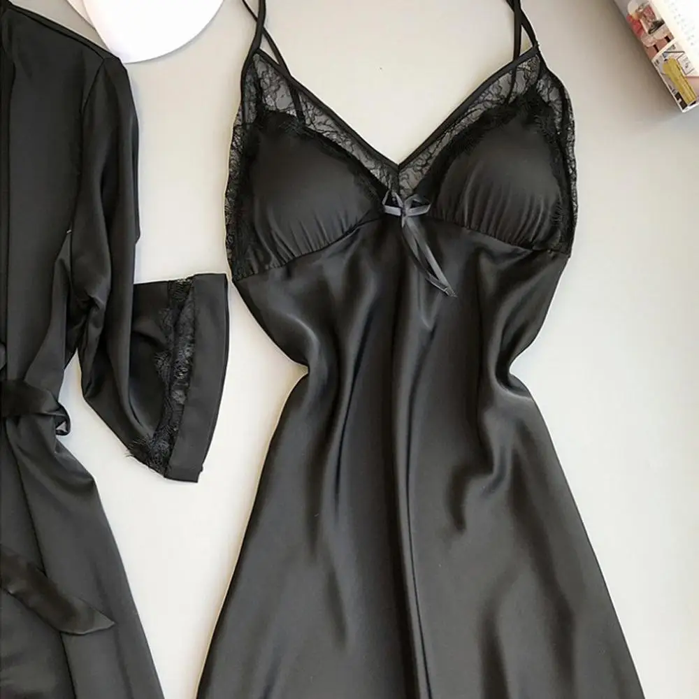 Атласная женская ночная рубашка черного цвета с длинным рукавом поясом ночное