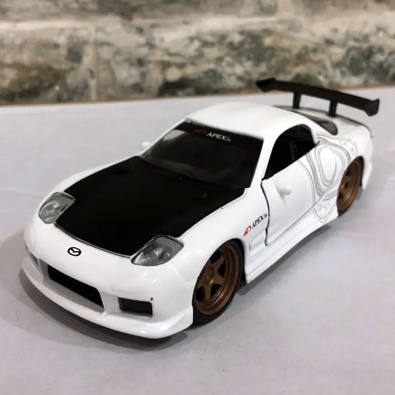 JADA 1/32 масштабная модель автомобиля игрушки Классический 1993 MAZDA RX7 литья под