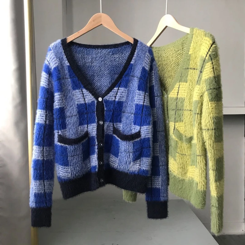 

Vintage Mohair Sweater Women Knitted Cardigans Lazy Style Ladies V-Neck Button Fuzzy Plaid Cardigan Fluffy Knitwear Top