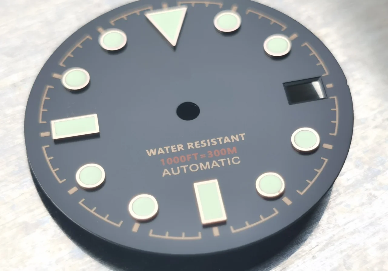 

Mod 28.5mm Green/Black Dial Luminous Marks Date Window Dial Fit For Seiko NH35 Automatic movement Watch