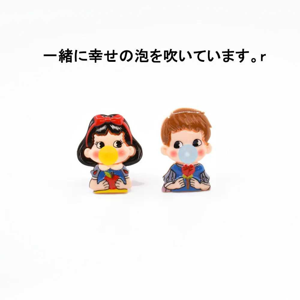 

Doll House Accessories Japanese Girls And Boys Blowing Bubble Model Cute Headdress Mobile Phone Case Resin Accessories