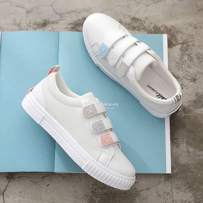 Женские кроссовки Новинка 2020 года Удобная повседневная обувь белого цвета с