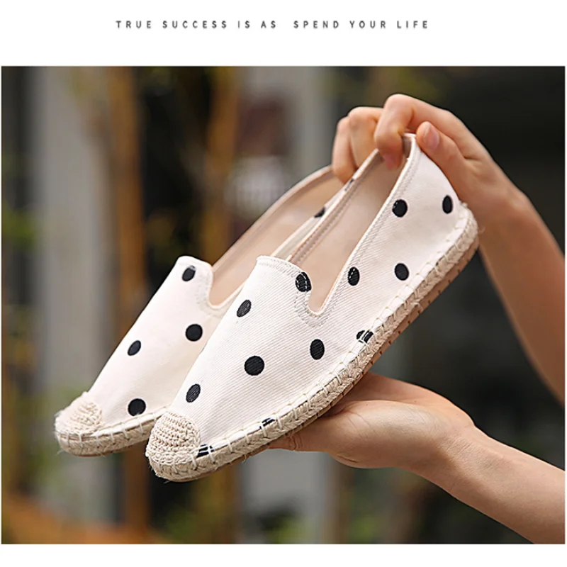 

2021 Fashion Dot Print Light Sport Walking Soft Low Top Sneakers Canvas Shoes Women Casual Shoes Flat Female Basket Trainers