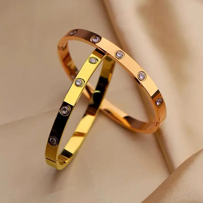 

Lovers Bracelets For Woman Men Stainless Steel Luxury Cuff Charm Designer Bangles Gold Titanium Fashion India Jewelry Gifts