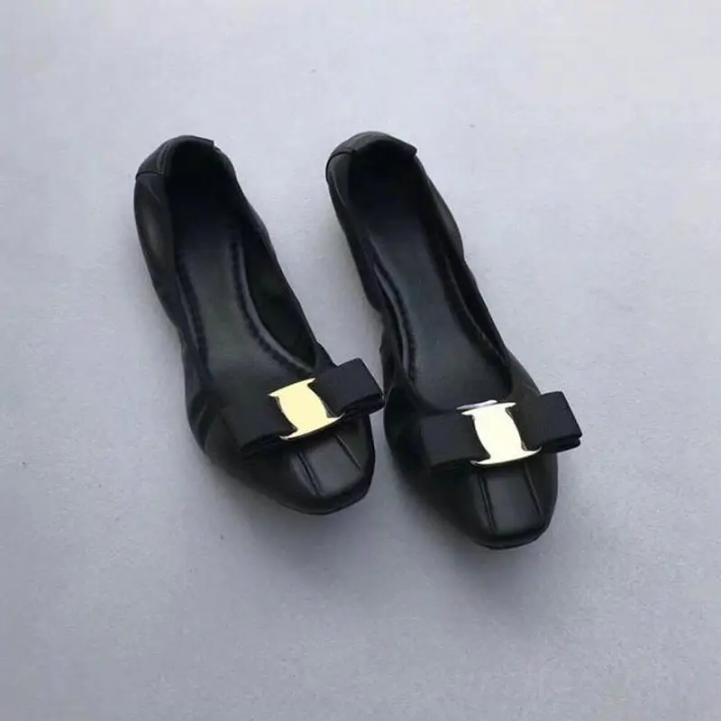 Балетные туфли из овечьей кожи с металлической пряжкой | Обувь