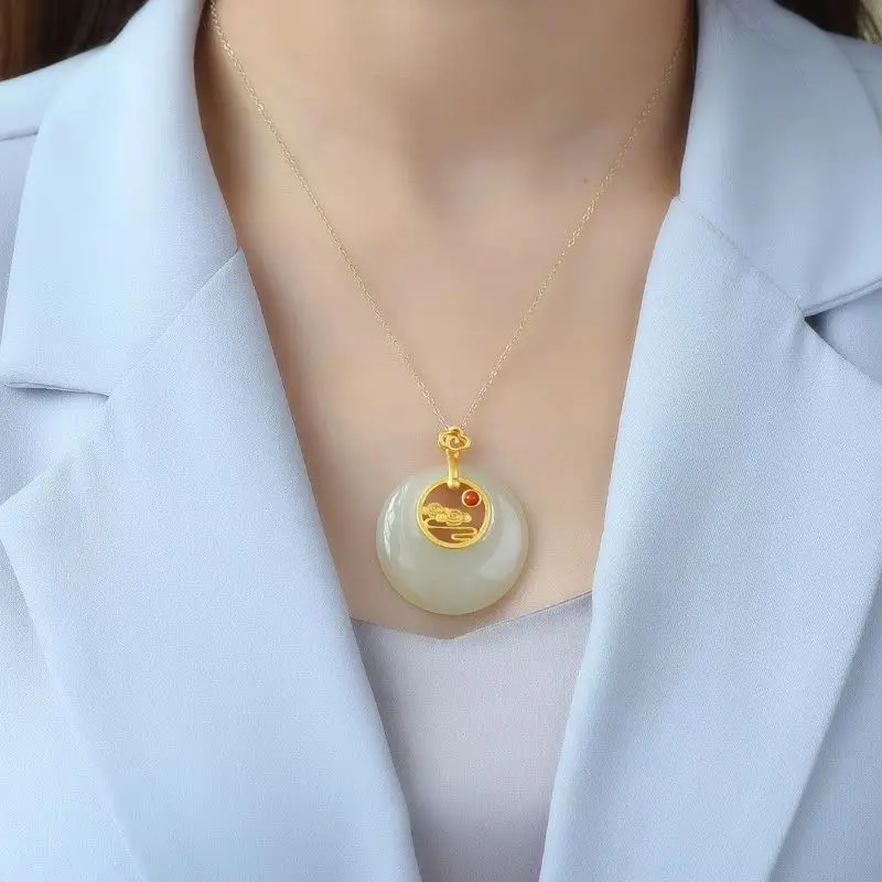 

New silver inlaid natural Hetian jade round brand Xiangyun Pendant Necklace Chinese style retro charming women's jewelry