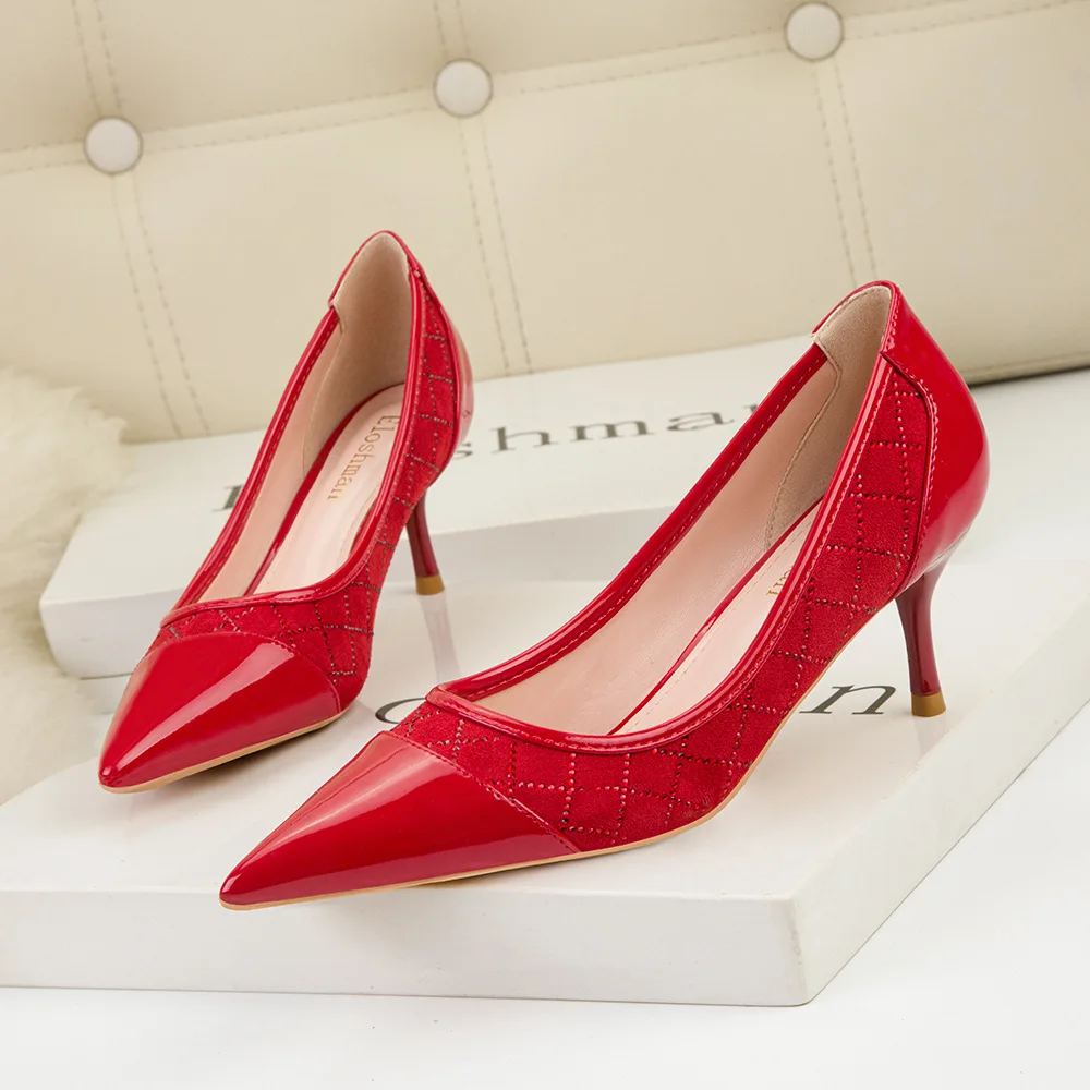 

Пикантные тонкие женские туфли, Корейская версия, туфли на высоких шпильках, с острым носком, в клетку, стразы на высоких каблуках