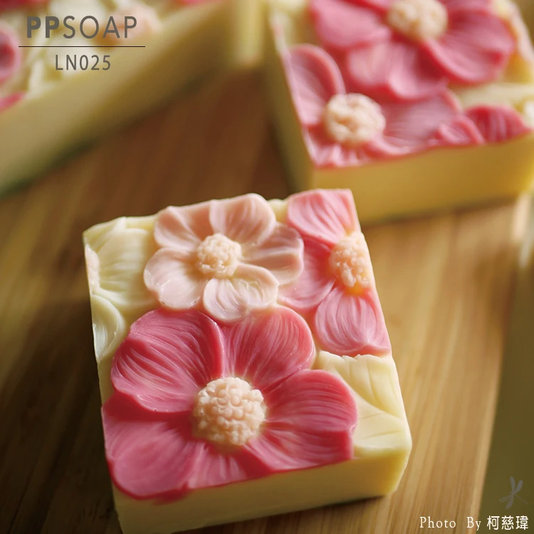 

Original design Handmade soap mold Silicone Mold toast mold rendering mode LN025A Flowers are like brocade