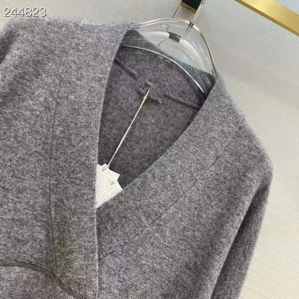 Женский трикотажный свитер Fyion серый пуловер с длинным рукавом и V-образным