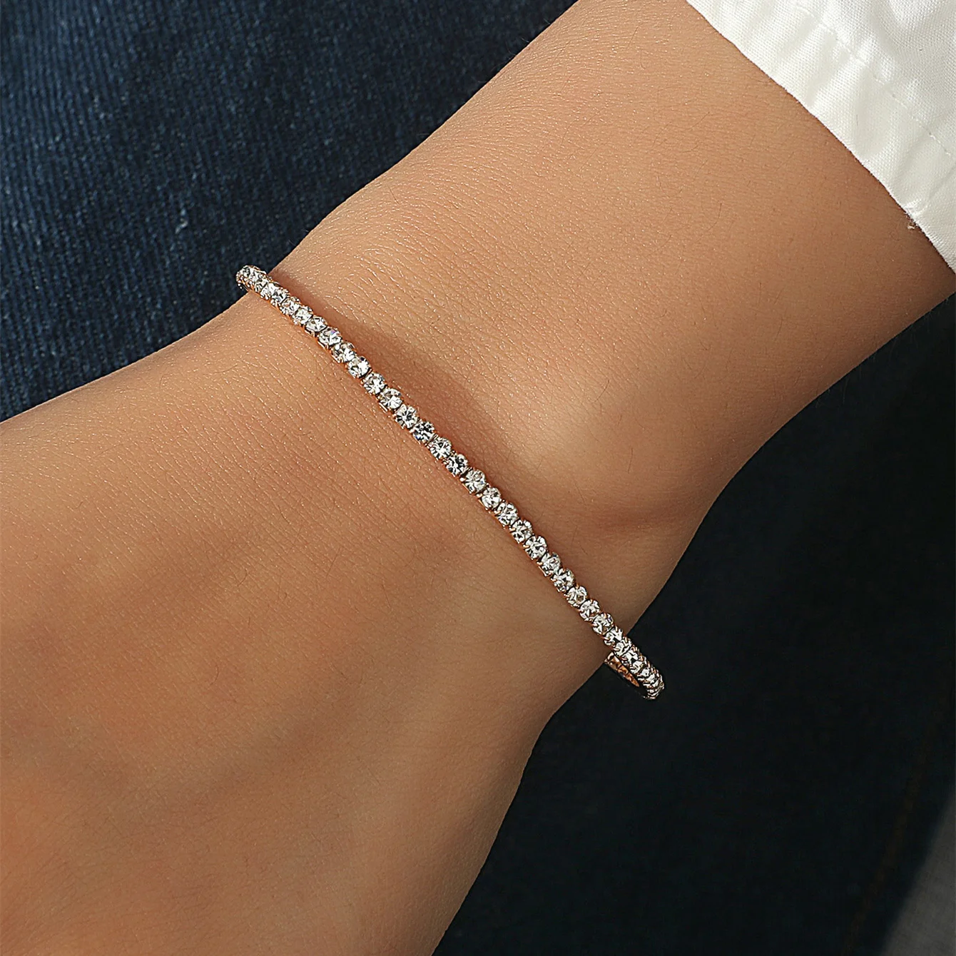 1Pieces of Ladies Transparent Shiny Crystal Bracelet 27 Colors Full Rhinestone Elastic Bracelet Women Wristband Bracelet Gift