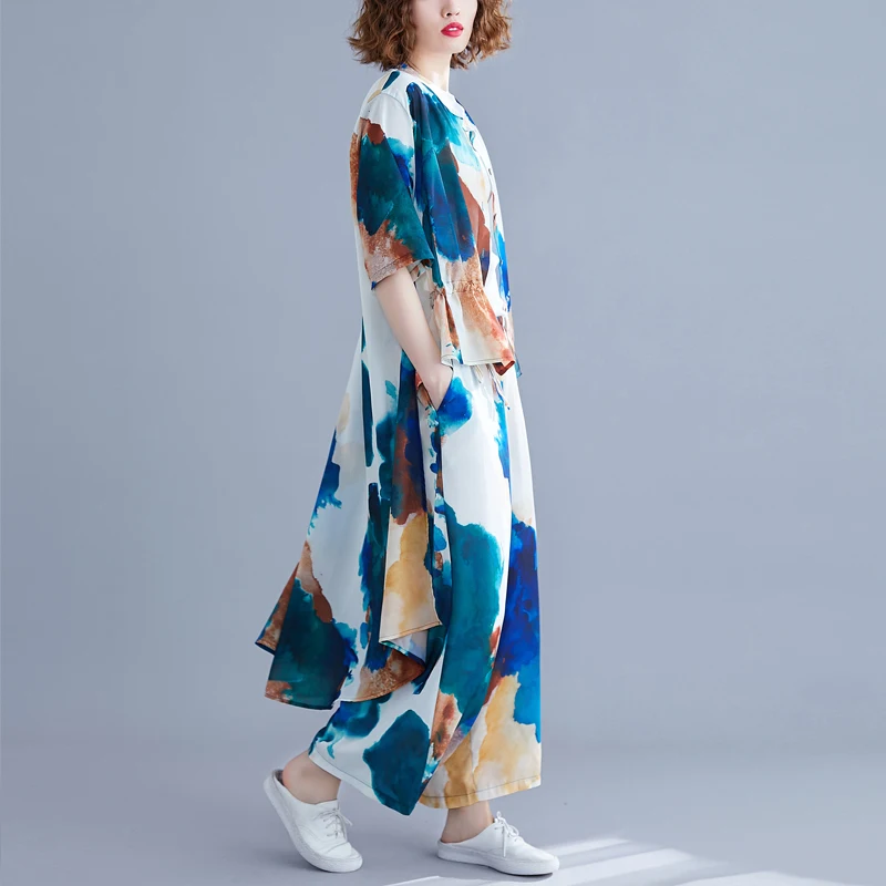 Женский костюм из двух предметов Асимметричная футболка с воротником-стойкой и