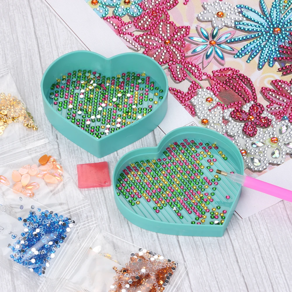 

5D Diamond Painting Tray Plastic Heart-shaped Rhinestone Drill Plate DIY Crafts Tool Handmade Diamond Painting Accessories
