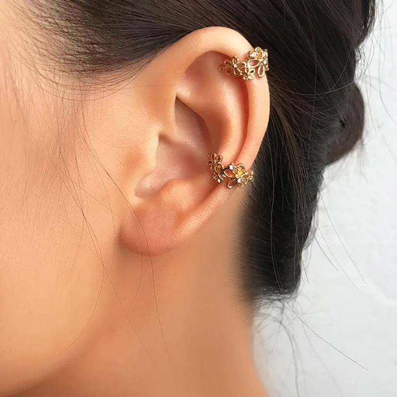 Винтажные серьги клипсы для женщин трендовые полые в форме маргаритки не пирсинг