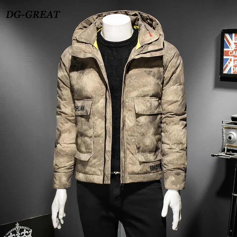 Мужской пуховик с камуфляжным утеплителем короткий свободного покроя модная