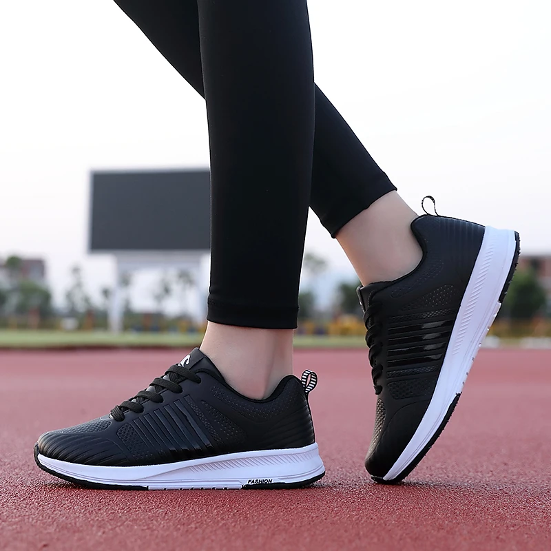 Теннисные туфли для женщин спортивная обувь женские удобные легкие тренажерного