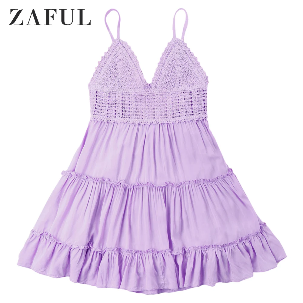 Женское платье на бретельках спагетти трапециевидного силуэта с бантом и