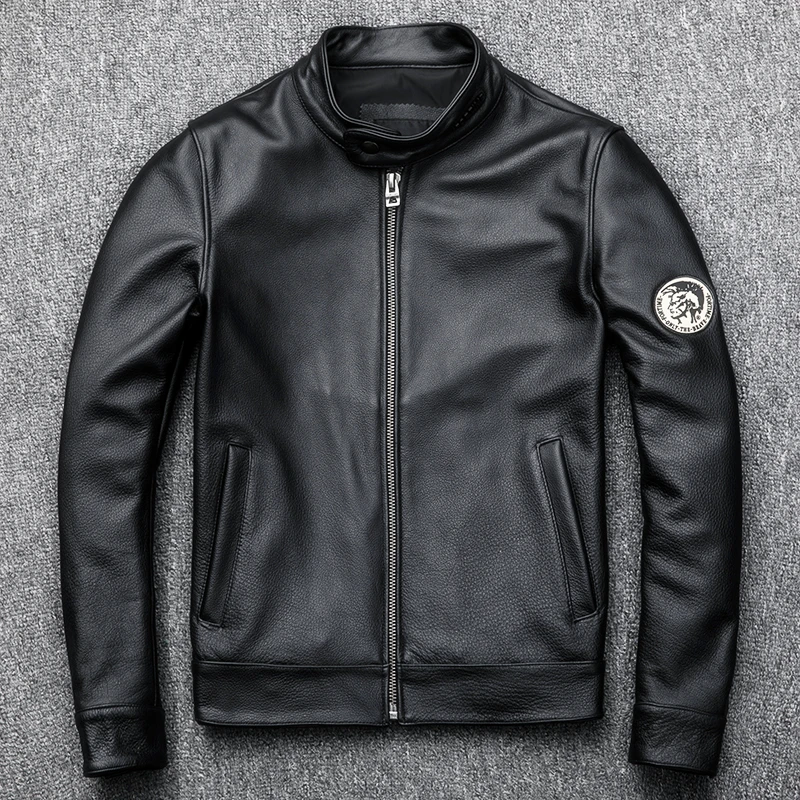 

Модная молодежная куртка из воловьей кожи, мужская повседневная локомотивная куртка с воротником-стойкой, облегающее короткое мотоциклетн...