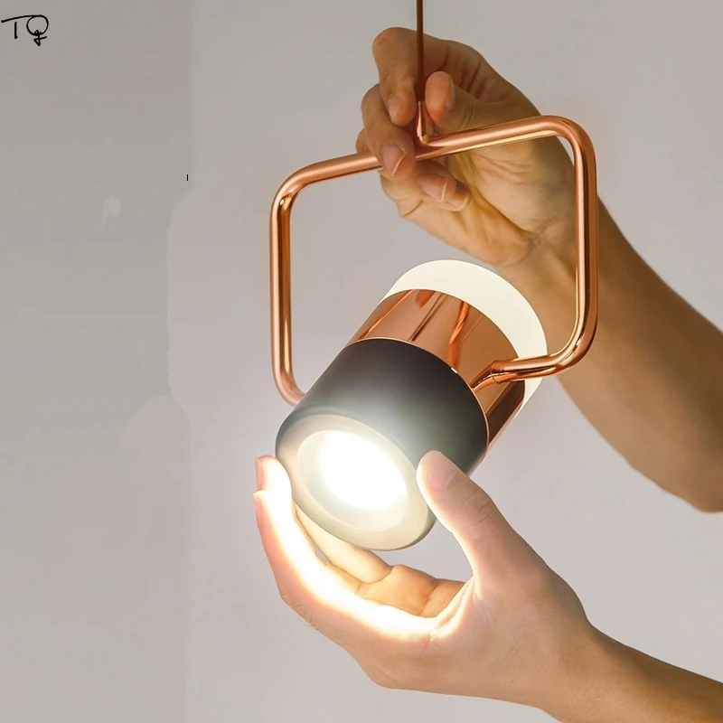 Современный компактный поворотный подвесной светильник в скандинавском стиле