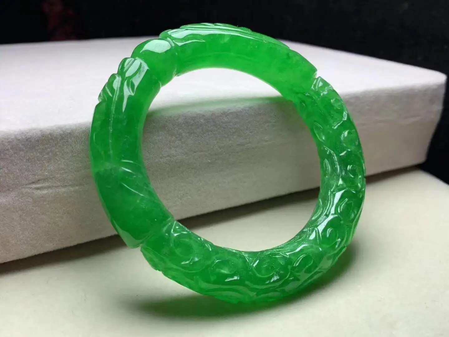 

Natural Myanmar green jade bangle hand carved dragon jade bracelets jade jadeite bangles jade jewelry bracelet