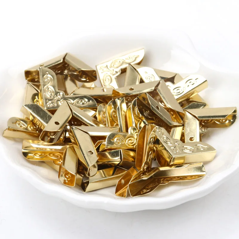 

Золотые металлические книжные уголки, 40 шт., 20x20x4 мм