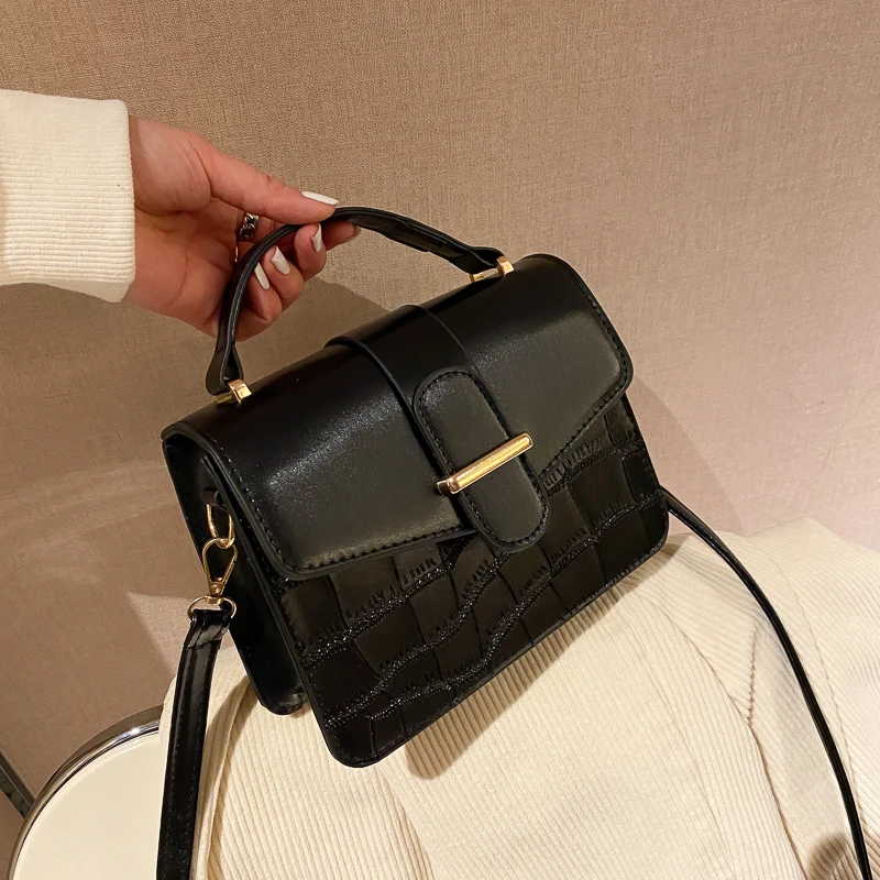

New Woman Shoulder Bag Fashionable Simple Chain Messenger Bag High Quality Luxury Designer Handbag 2021 New Female Underarm Bag