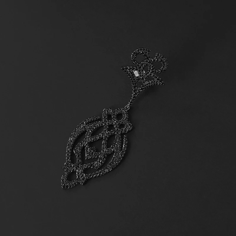 

S925 Sterling Silver New Arabesque Earrings Women's Fashion Simple Personality Lace Style Single Design Style Holiday Gift