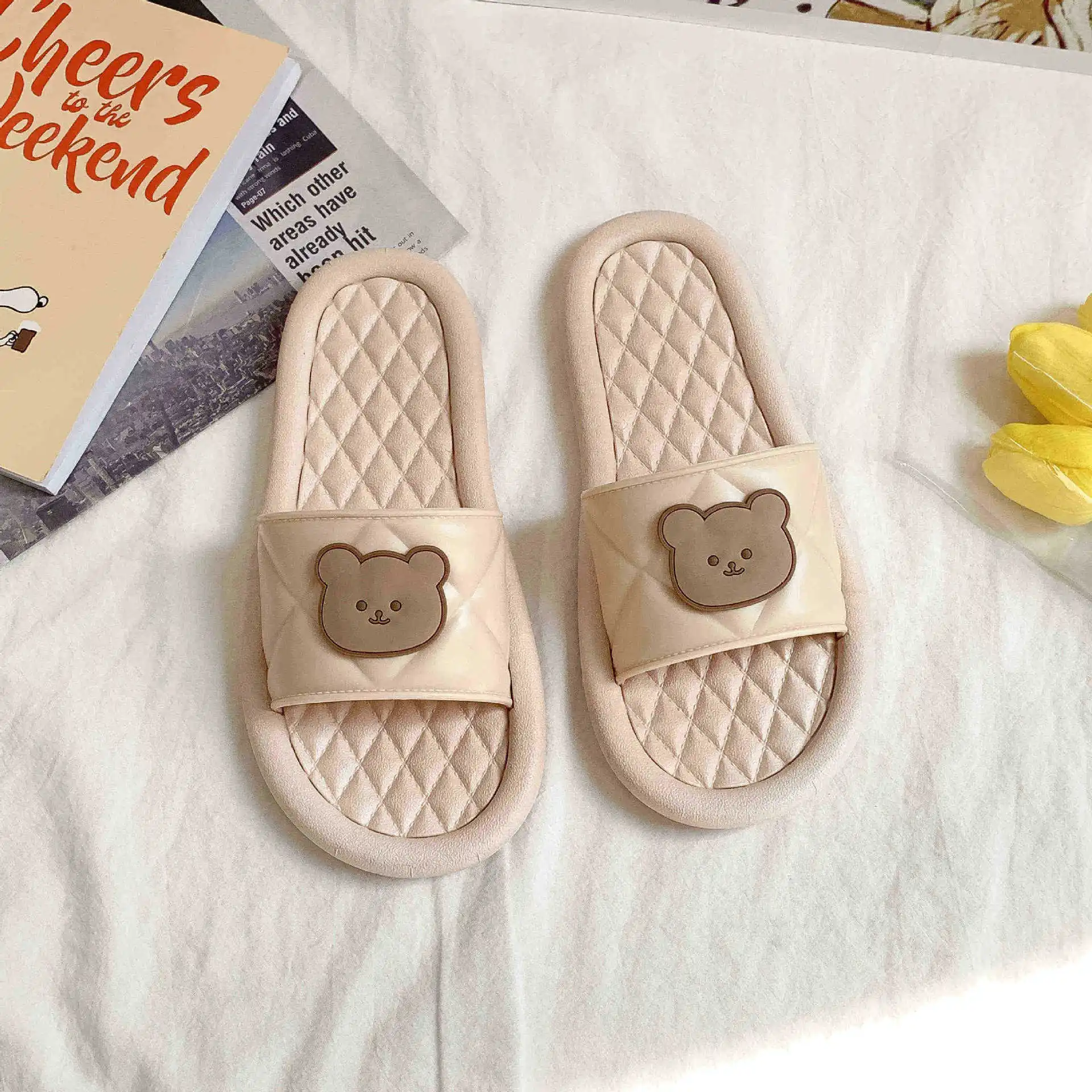 

Bear slippers for women summer Korean version INS home bathroom cartoon cute girl student slippers 2021 new