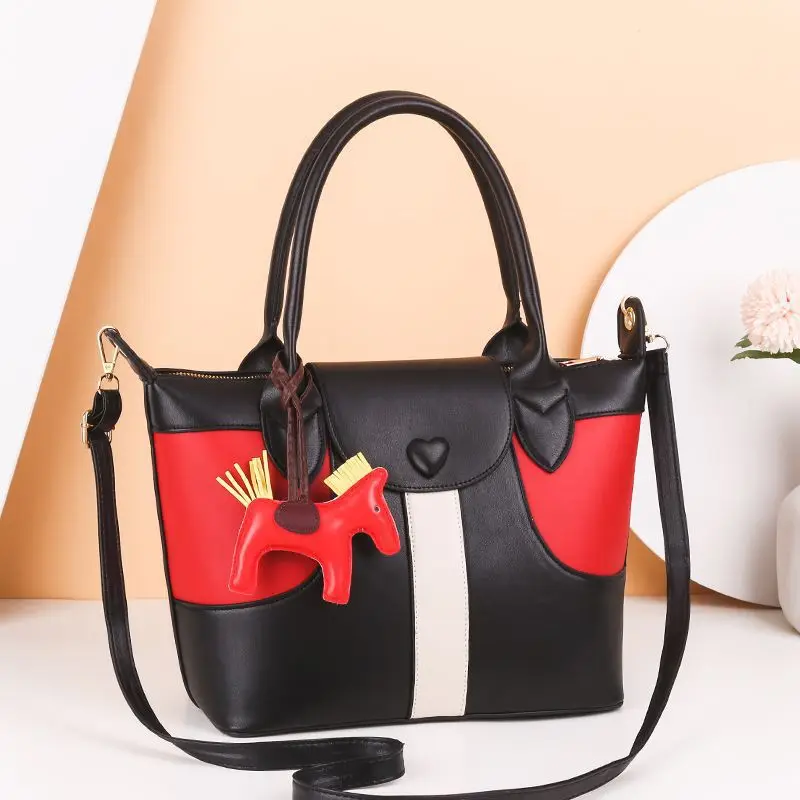 

Autumn and winter 2020 new fashion women's handbag simple color matching large capacity One Shoulder Messenger Bag