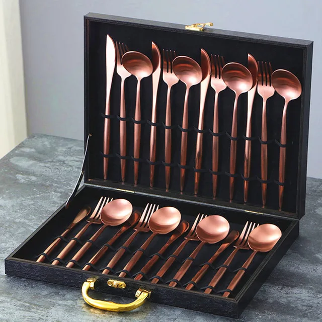 24pcs with giftbox Черный золотой набор столовых приборов 24 столовых приборов набор 18/10 из нержавеющей стали столовая вилка и нож белый золотой набор столовых приборов розовый с деревянной подарочной коробкой - Цвет: 24pcs with giftbox