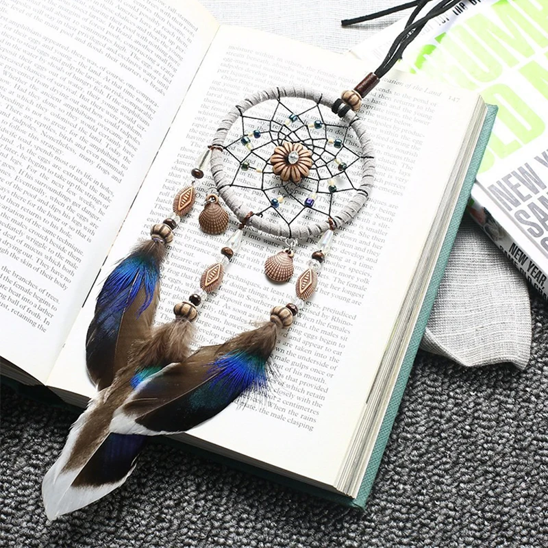Мини Ловец снов для автомобиля украшенный бисером натуральные перья и ручная