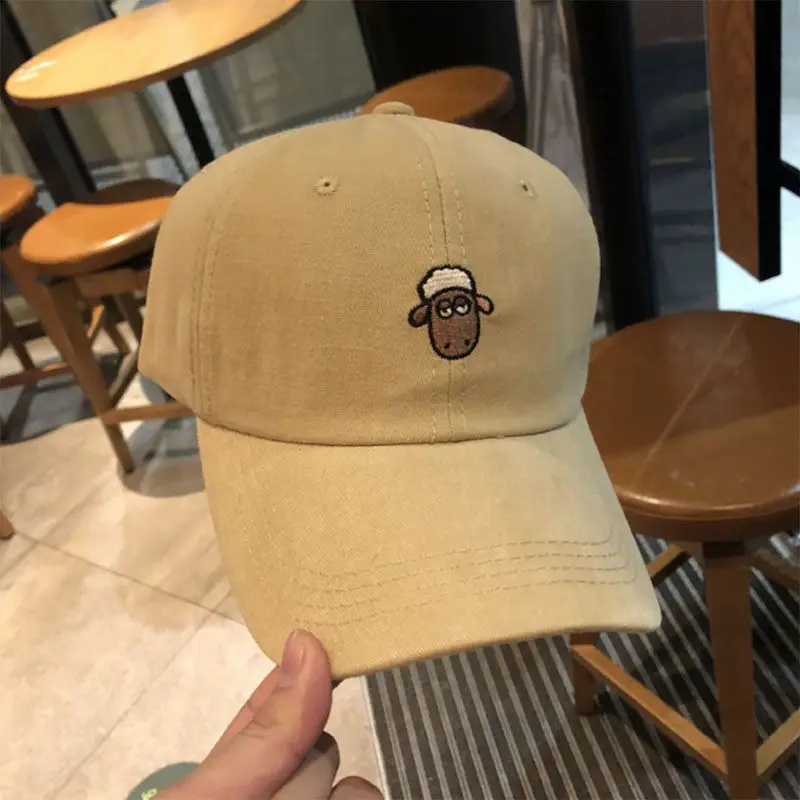 Бейсболка с вышивкой в виде овцы для девушек Корейская версия модная брендовая