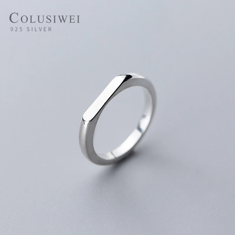 

Кольцо женское из серебра 925 пробы геометрической формы