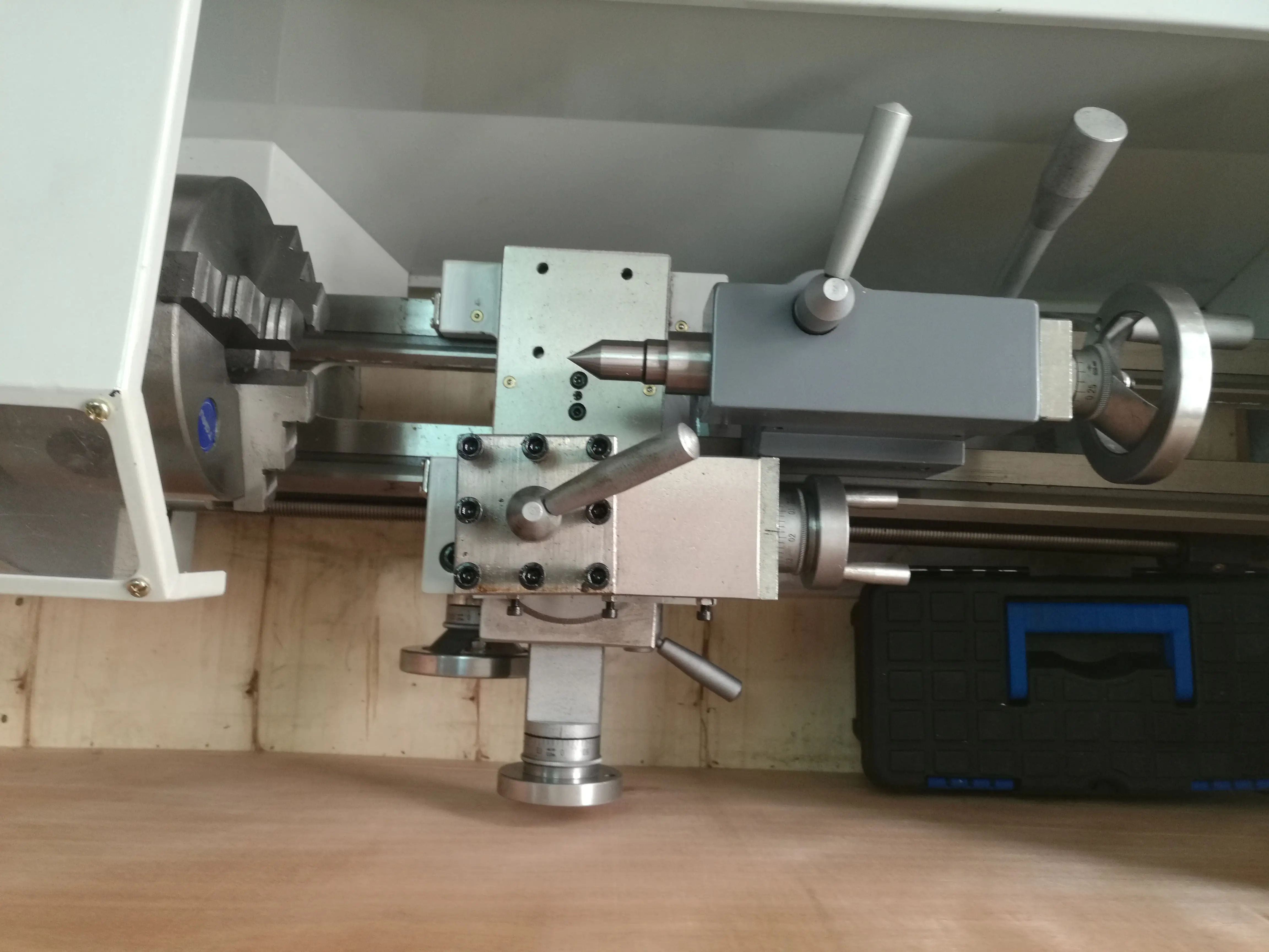 Миниатюрный токарный станок с переменной скоростью маленький металлический для