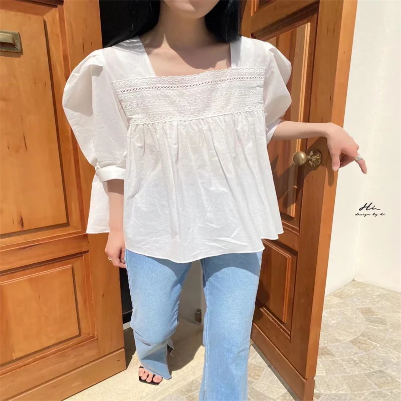 

Korean Style Loose and Thin Square Collar Cutout Lace Short-sleeved Shirt