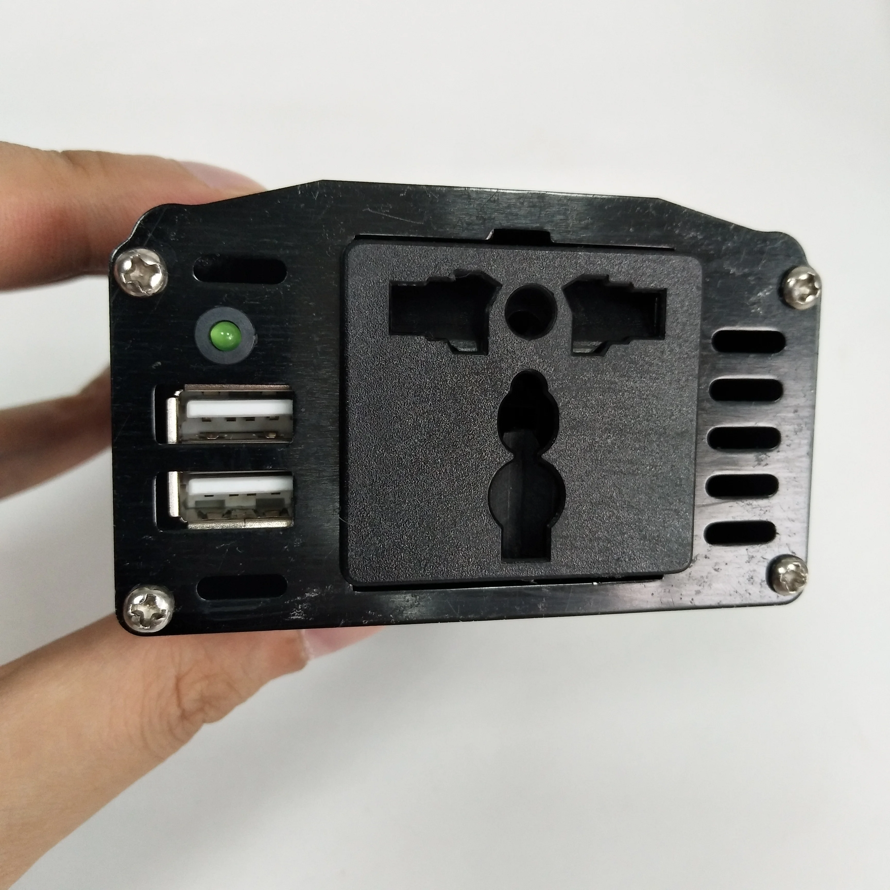 CE RoHS модифицированный синусоидальный волновой выход с USB DC 12V 24V к AC 220V 110V