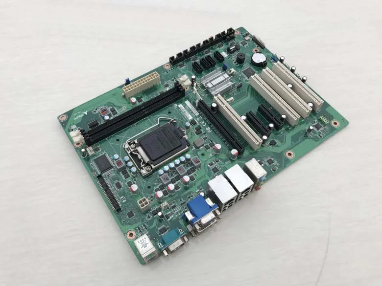Материнскую плату IPC IMB-M40H H61 | Электроника