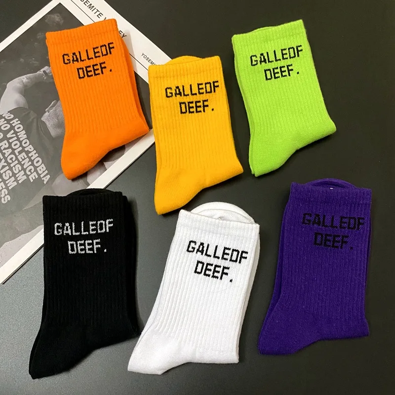 

Цветные сетчатые красные носки GALLEDF с английскими буквами, мужские и женские хлопковые носки, уличные носки в стиле хип-хоп для скейтборда, с...
