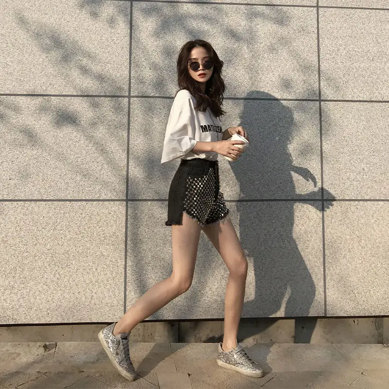 

Women 2021 Summer Fashion Yassel Jeans Shorts Female Vintage Rivet Ripped Denim Shorts Ladies High Waist Loose Shorts Y72