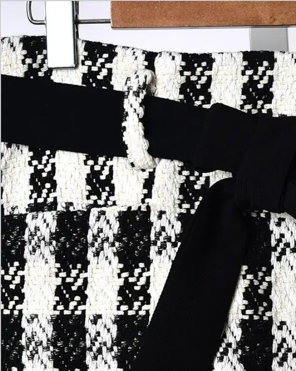 

2020 Spring and Summer New Small Lady Tweed Plaid Lace High Waist Women Shorts