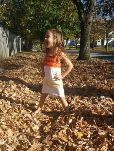 В наличии в Великобритании милое хлопковое платье без рукавов с цветочным