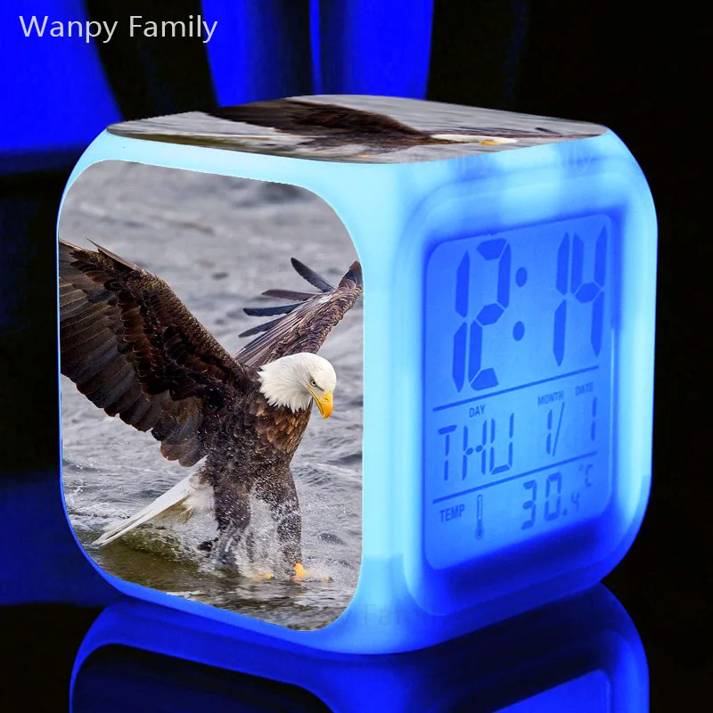 Светодиодные часы Raptor Eagle 7 цветов меняющие цвет светящиеся цифровые фоточасы