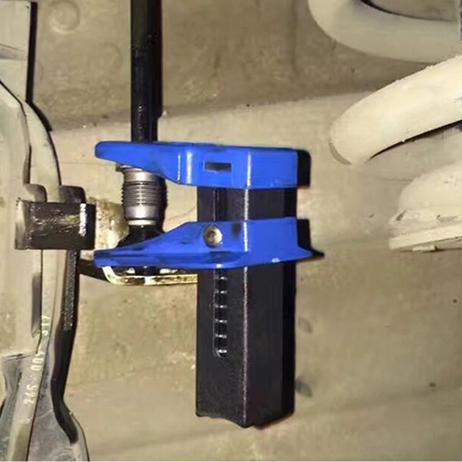 

Car brake oil pipe plug Automotive brake nozzle clamp oil tool brake tubing to prevent oil spills