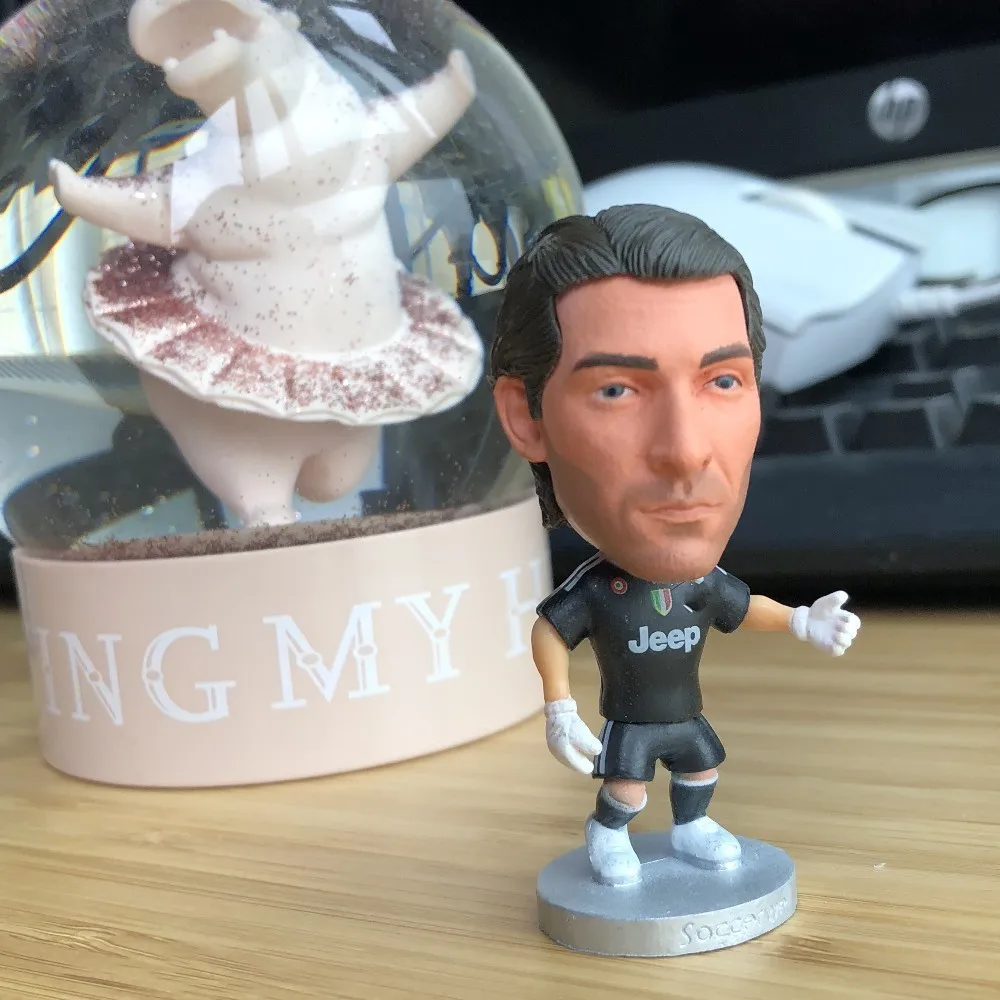 Soccerwe куклы Футбольные Звезды 1 # Buffon классические подвижные швы Смола Модель