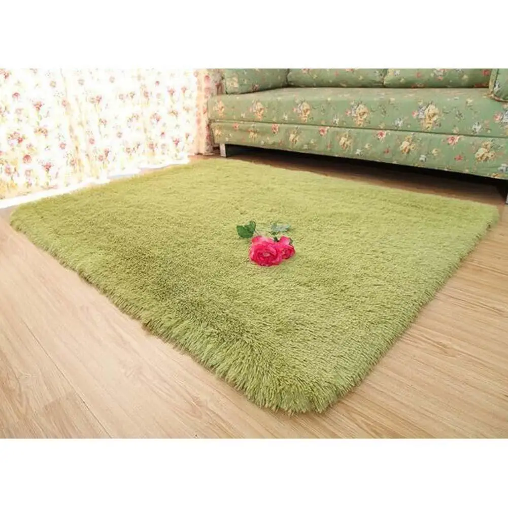 Пушистый коврик нескользящий лохматый для столовой пола зеленый ворсистые