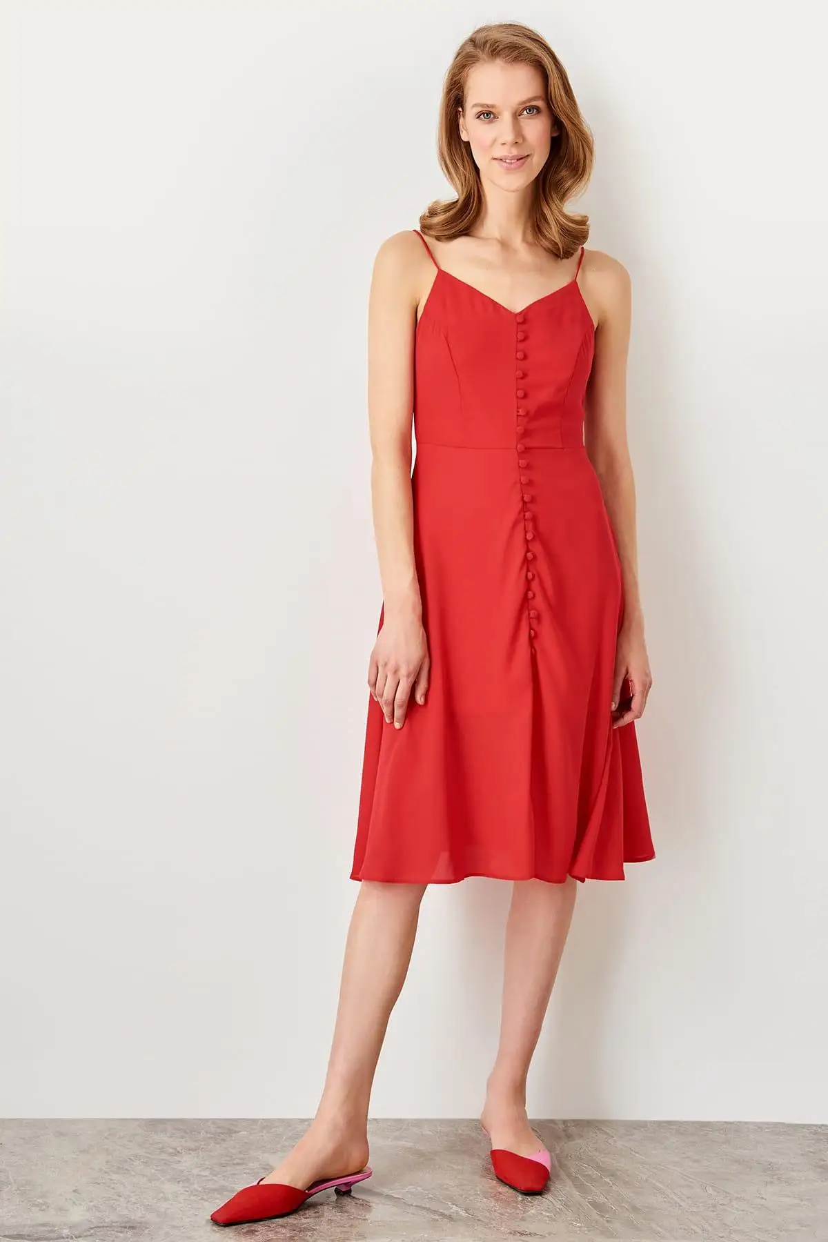 Trendyol красное платье на пуговицах TWOSS19BB0214|Женские платья| |