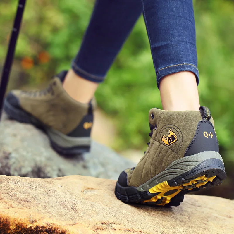

Outdoor Sport Shoes Leather Waterproof Hiking Boots Men Women Winter Snow Boots Warm Plush Non-slip Climbing Mountain Sneakers