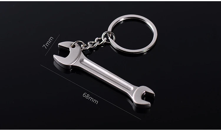 Multiple Styles Creative Practical Mini Screwdriver Tools Metal Preservative Durable Key-chain Car Key-ring Men&amp#39s Ornaments G |